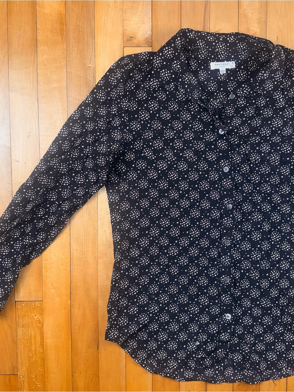 Equipment Femme 100% Silk Star Print Button Front Blouse Womens Large BlackWhite